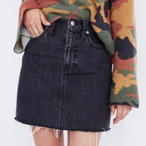 Madewell Rigid Denim Straight Mini Skirt in Hideaway Wash